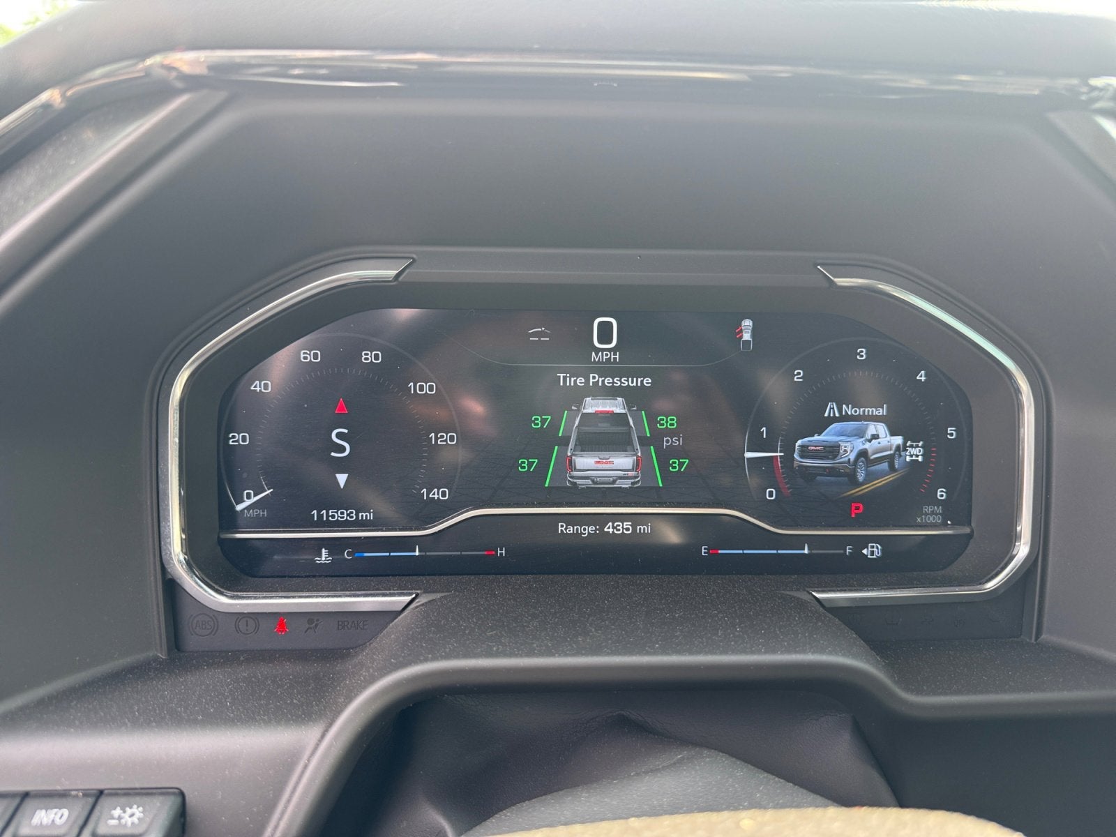 2025 GMC Sierra 1500 AT4