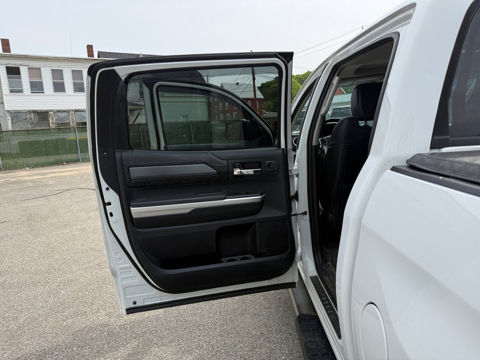 2015 Toyota Tundra Platinum 5.7L V8
