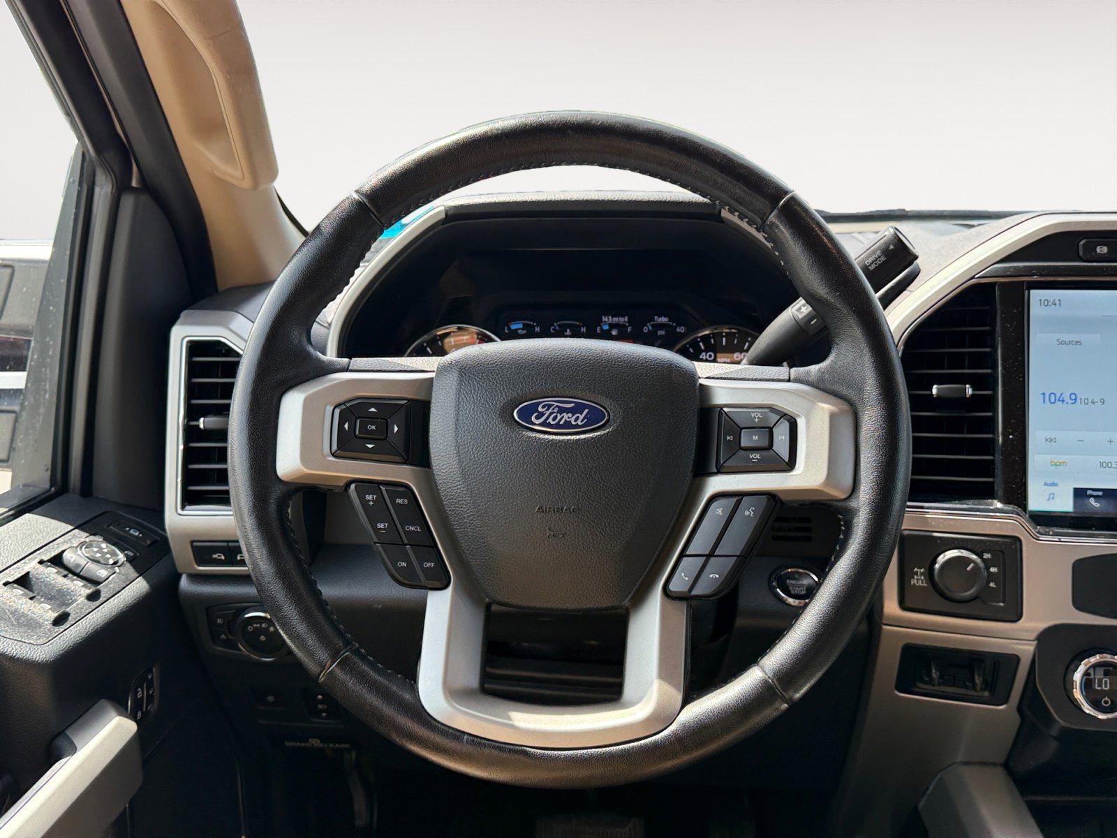 2022 Ford Super Duty F-250 SRW LARIAT