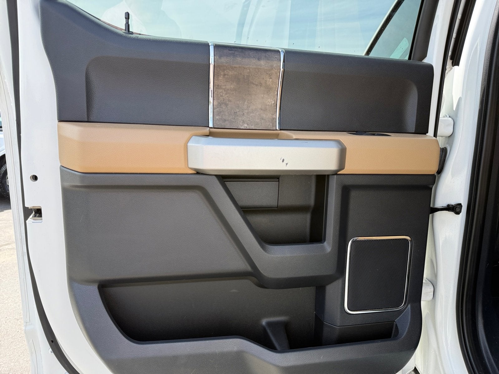 2022 Ford Super Duty F-250 SRW LARIAT