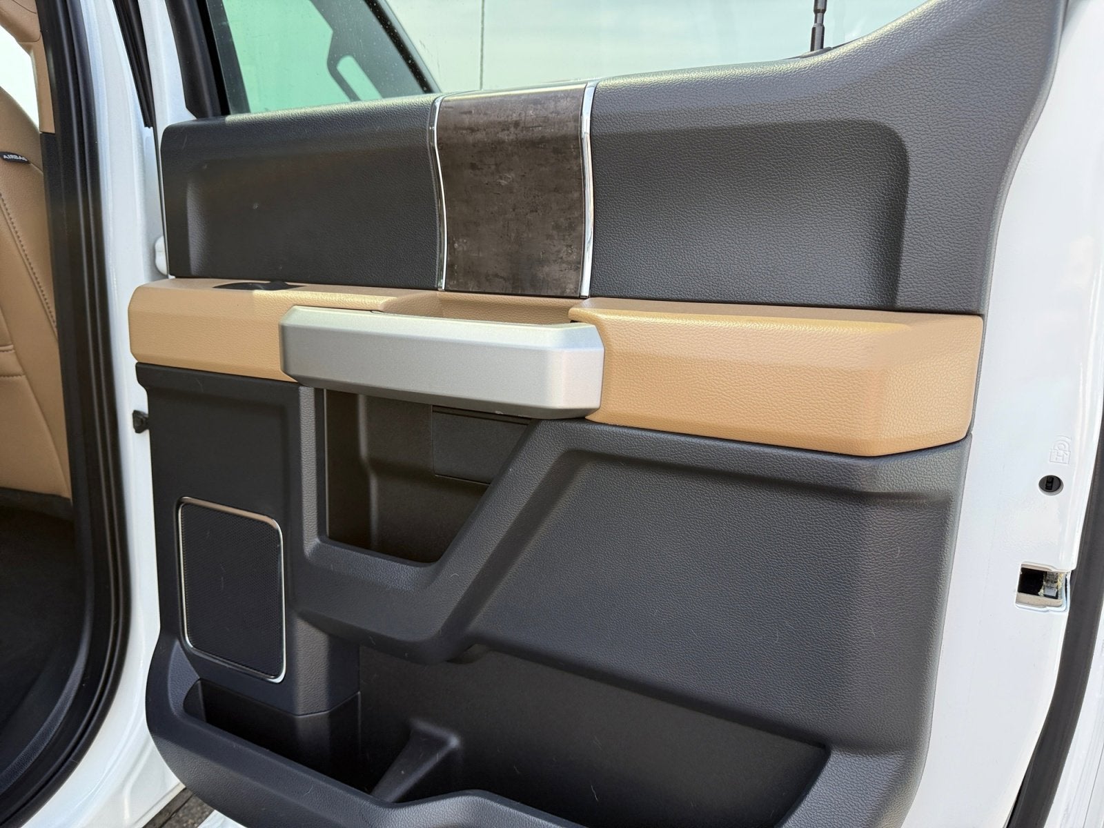 2022 Ford Super Duty F-250 SRW LARIAT