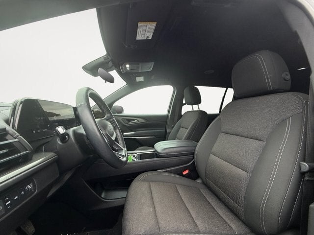2025 Chevrolet Traverse AWD LT