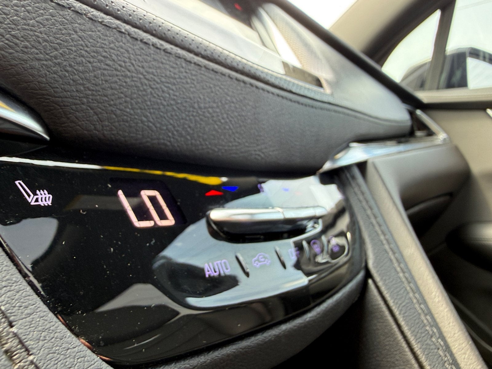 2025 Cadillac XT6 FWD Luxury