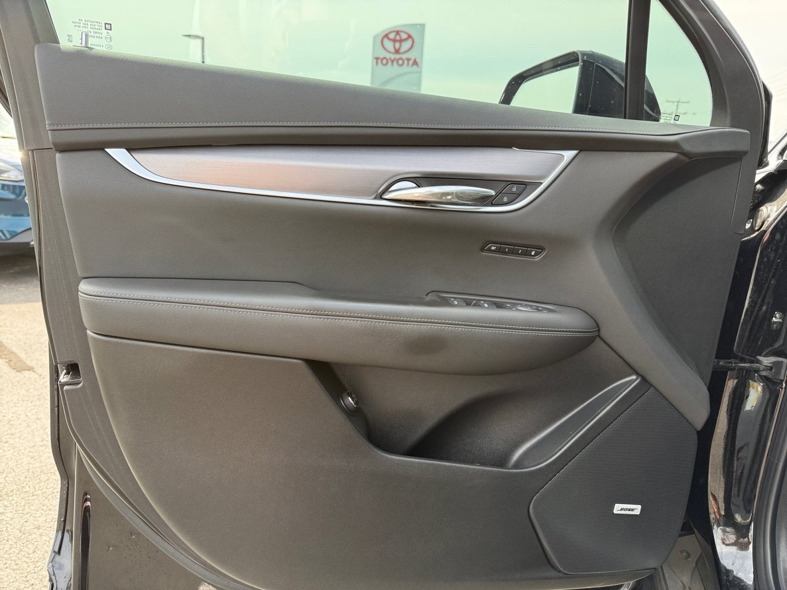 2025 Cadillac XT6 FWD Luxury