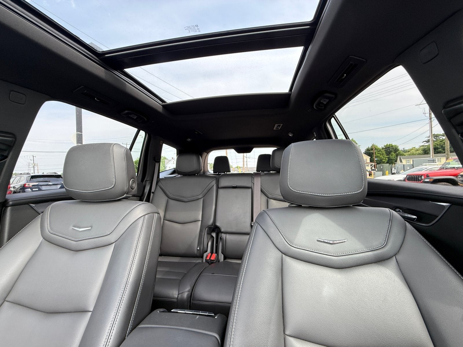2025 Cadillac XT6 FWD Luxury