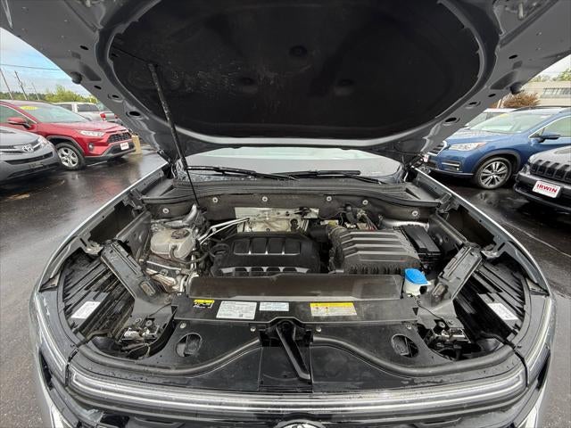 2024 Volkswagen Atlas Cross Sport 2.0T SEL Premium R-Line
