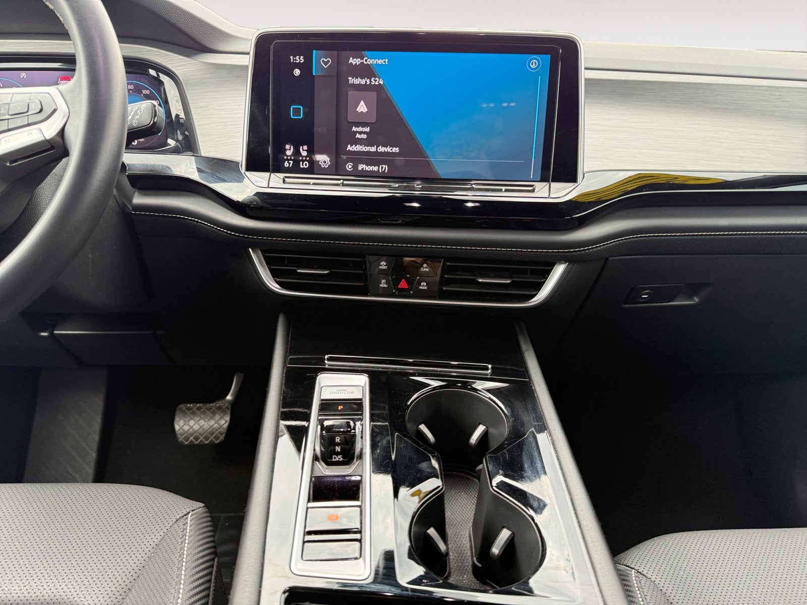 2024 Volkswagen Atlas Cross Sport 2.0T SE w/Technology