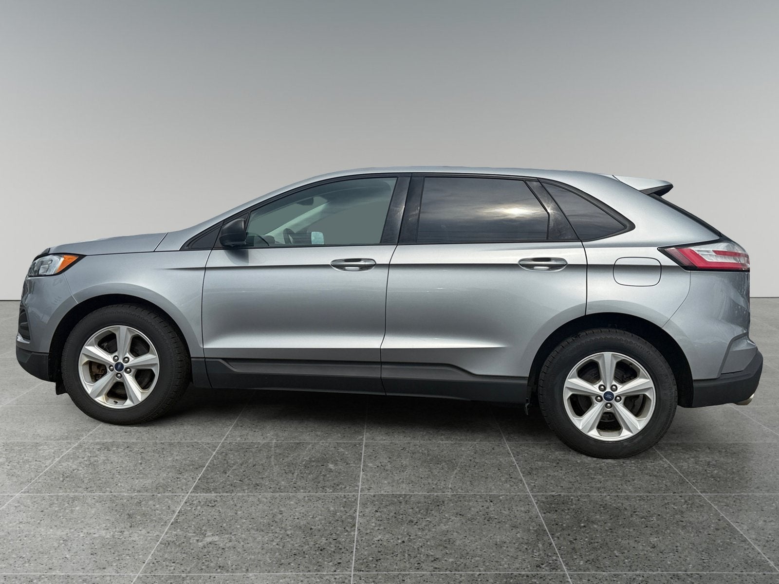 2020 Ford Edge SE