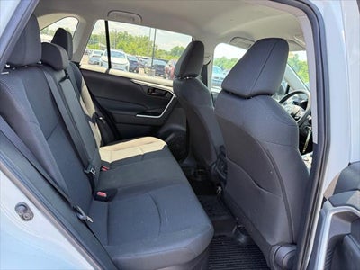 2022 Toyota RAV4 Hybrid LE
