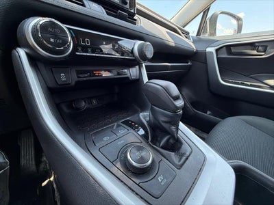 2022 Toyota RAV4 Hybrid LE