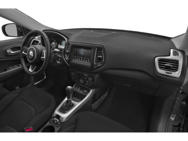 2020 Jeep Compass Latitude w/Sun/Safety Pkg