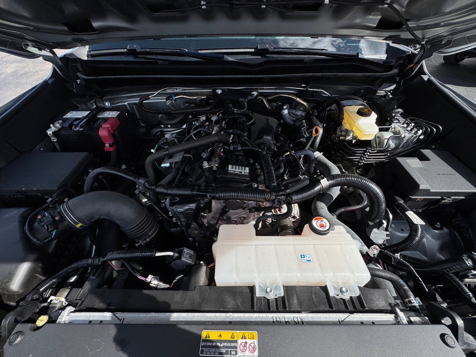 2025 Toyota Tacoma 4WD SR5