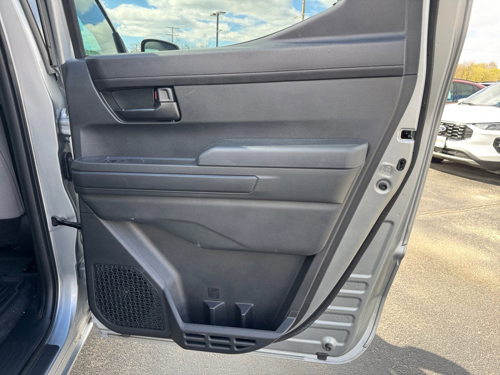 2025 Toyota Tacoma 4WD SR5
