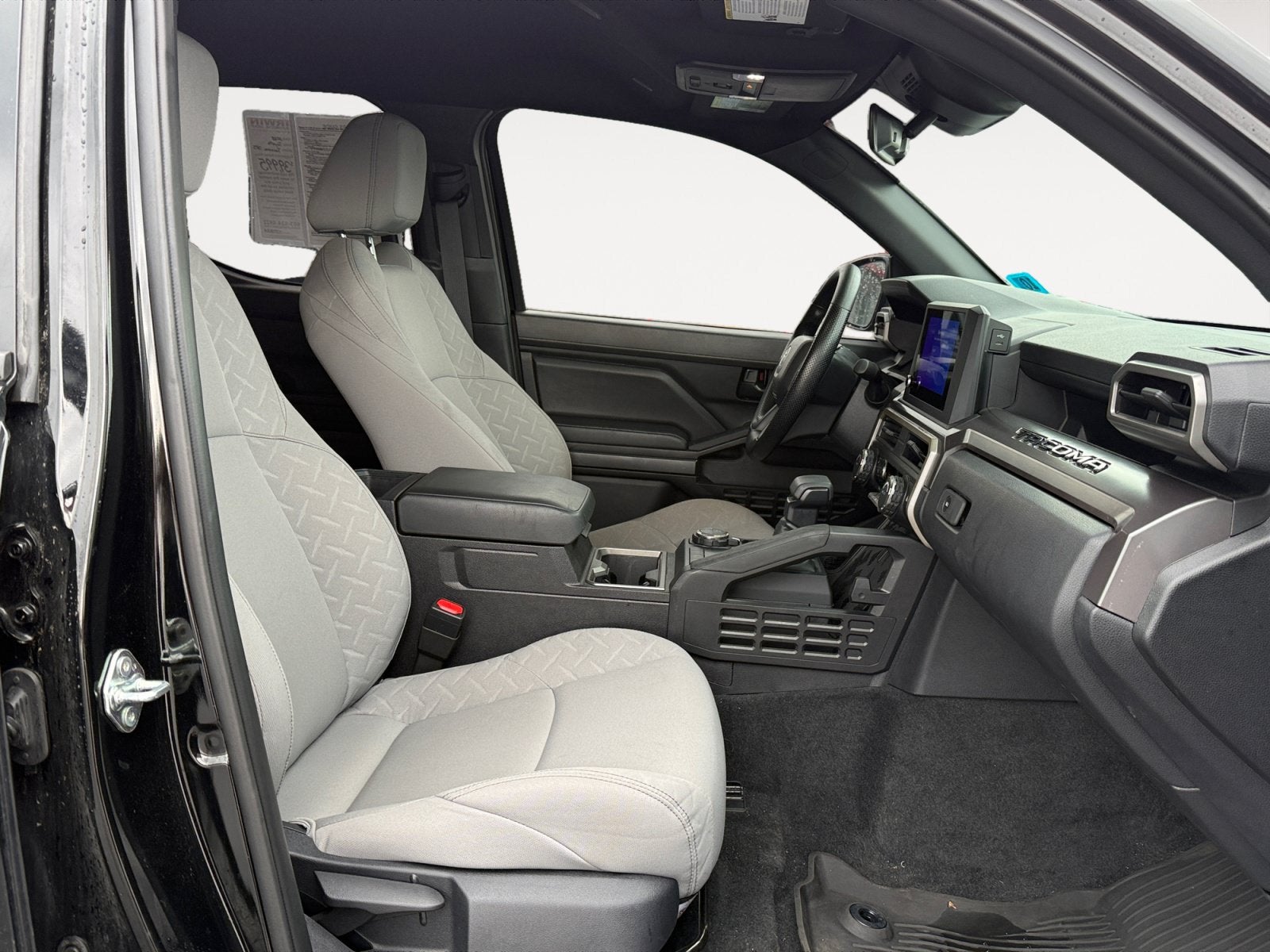 2025 Toyota Tacoma 4WD SR5