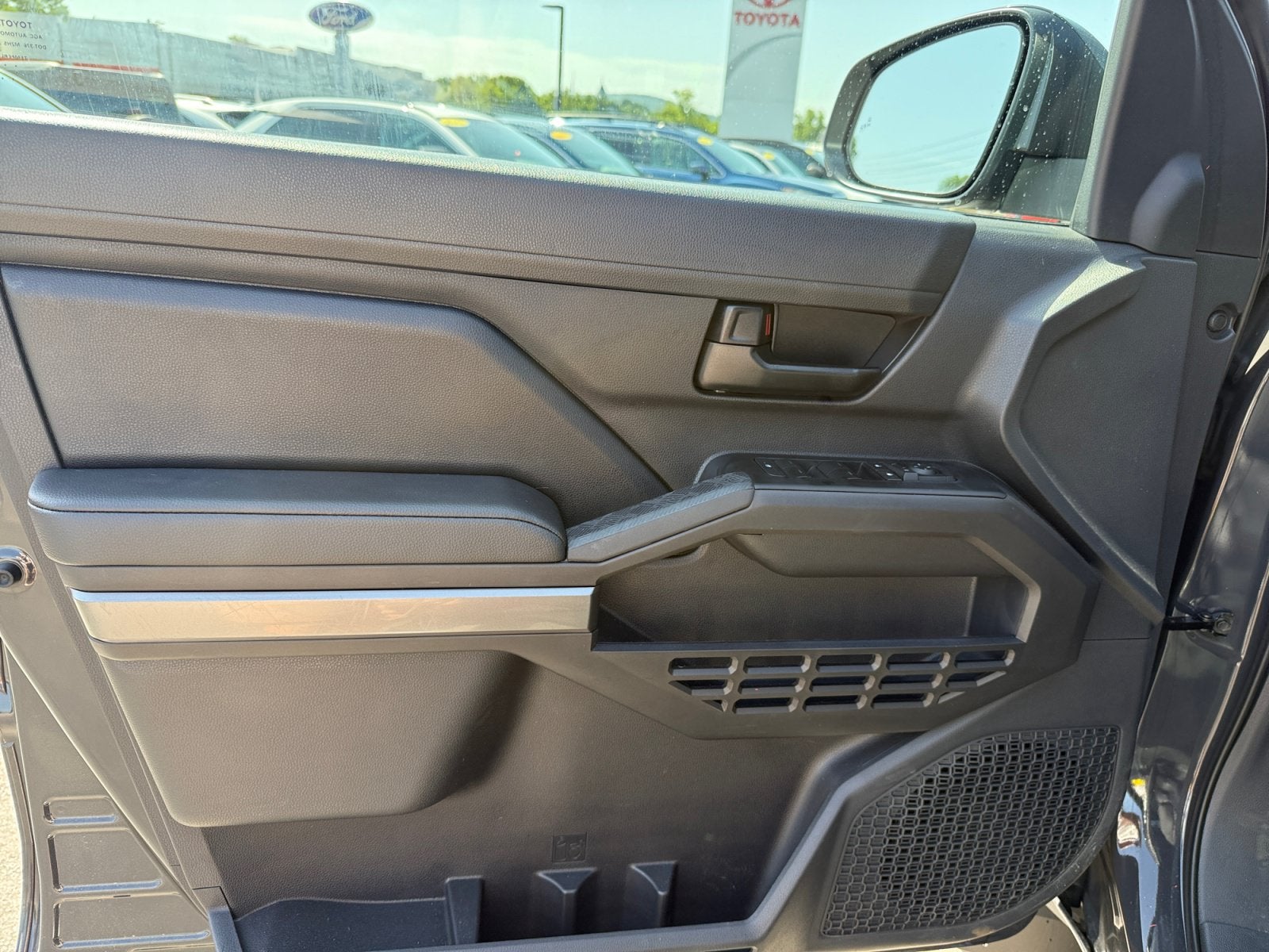 2026 Toyota Tacoma 4WD SR5