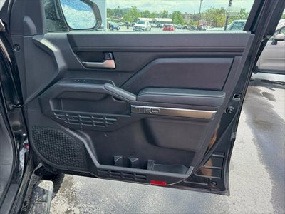 2025 Toyota Tacoma 4WD SR5