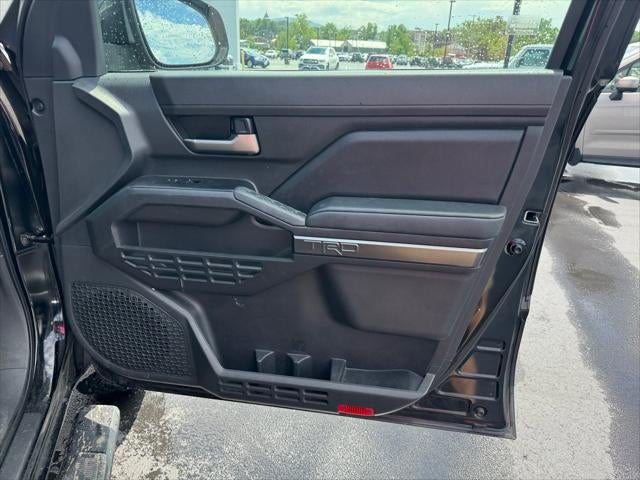 2025 Toyota Tacoma 4WD SR5