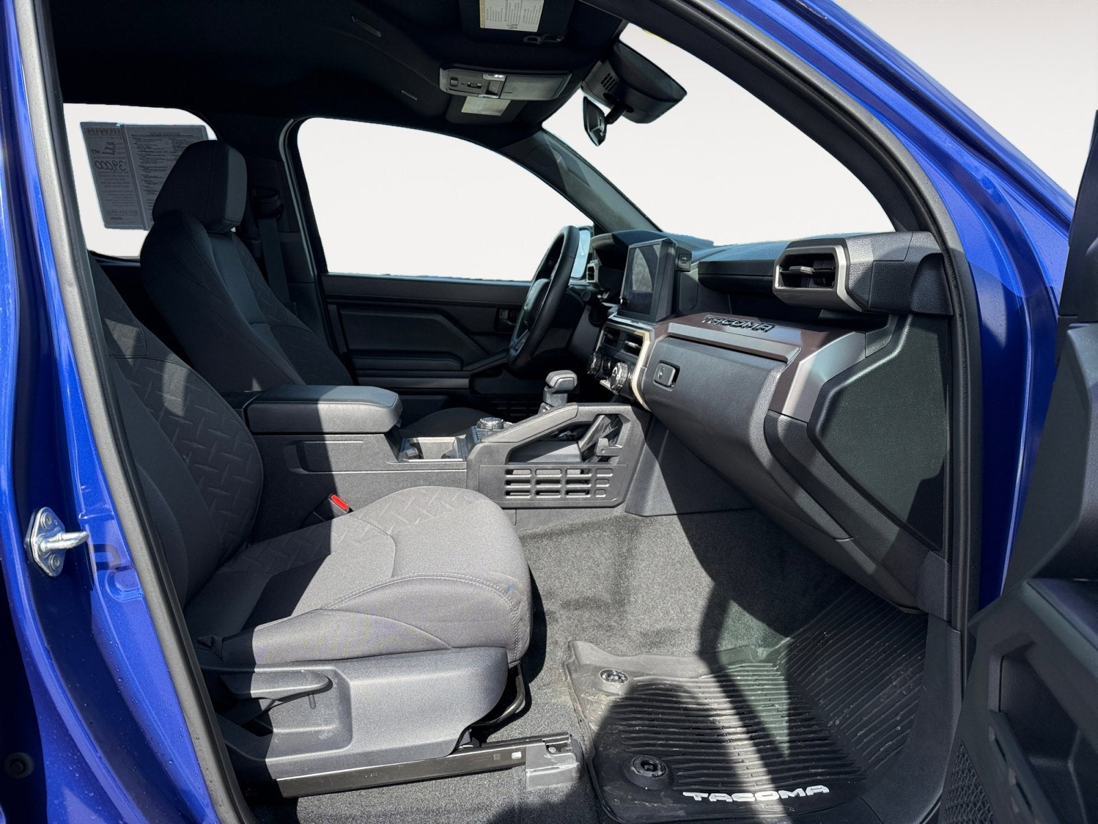 2025 Toyota Tacoma 4WD SR5