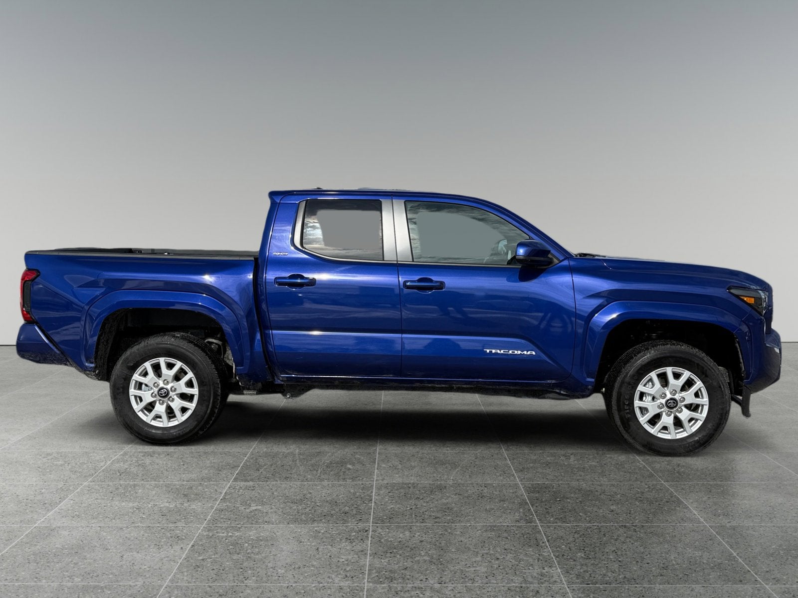 2025 Toyota Tacoma 4WD SR5