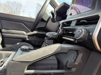 2025 Toyota Tacoma 4WD SR5