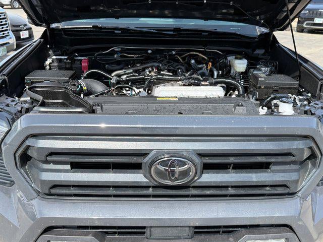 2025 Toyota Tacoma 4WD SR5