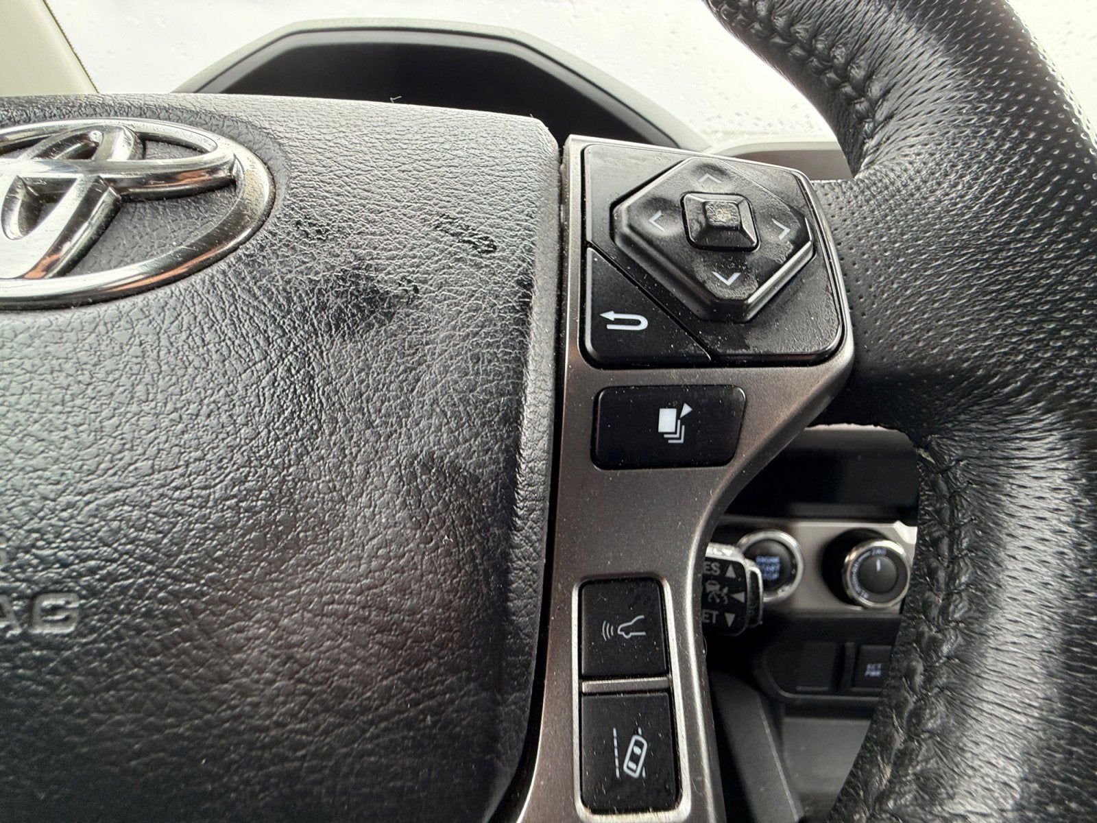 2023 Toyota Tacoma 4WD SR5