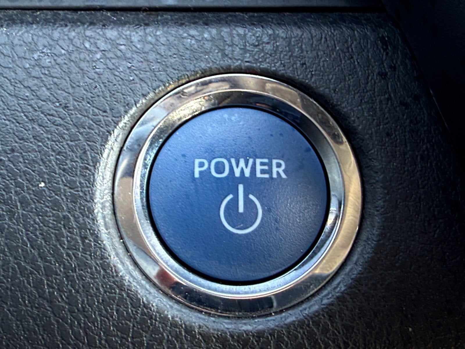 2024 Toyota Camry Hybrid LE