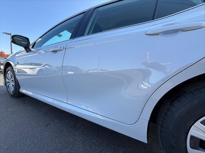 2024 Toyota Camry Hybrid LE