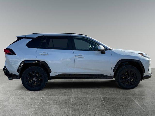 2022 Toyota RAV4 Hybrid SE
