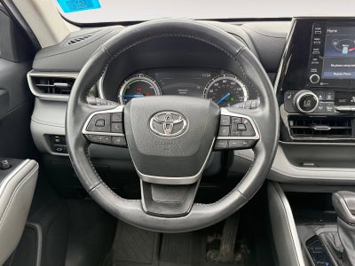 2022 Toyota Highlander Hybrid XLE