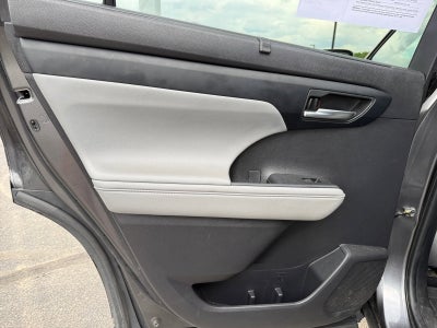 2022 Toyota Highlander Hybrid XLE