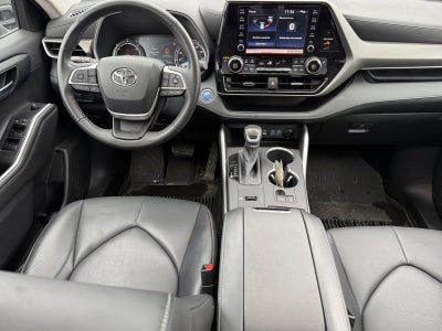 2022 Toyota Highlander Hybrid XLE