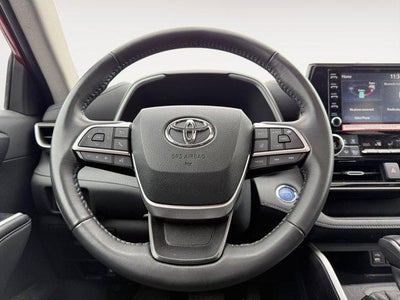 2022 Toyota Highlander Hybrid XLE