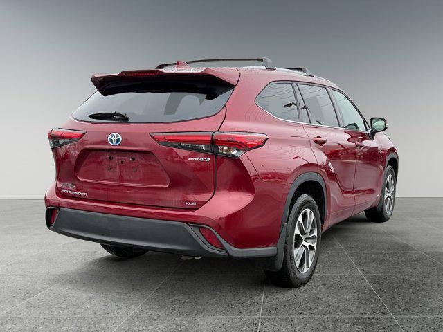 2022 Toyota Highlander Hybrid XLE
