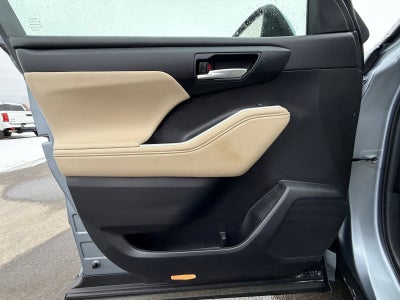 2023 Toyota Highlander Hybrid XLE