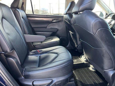 2023 Toyota Highlander LE