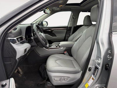 2023 Toyota Highlander LIMITED