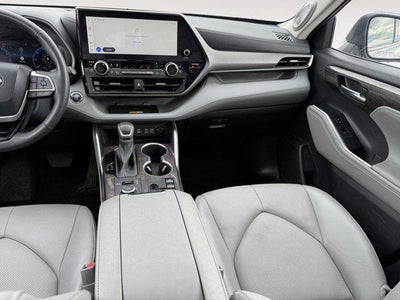 2023 Toyota Highlander LIMITED