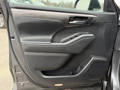 2025 Toyota Highlander Platinum