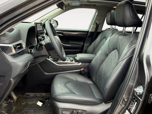 2025 Toyota Highlander Platinum