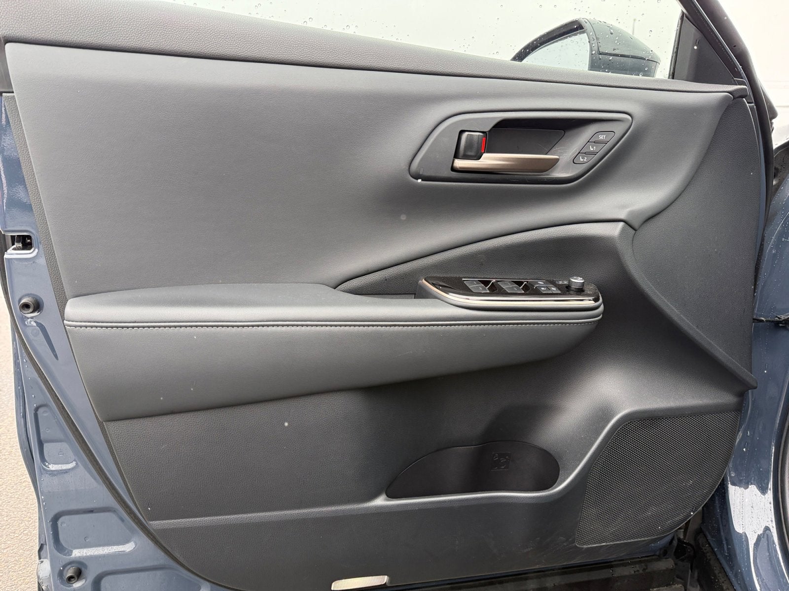 2025 Toyota Crown Signia XLE