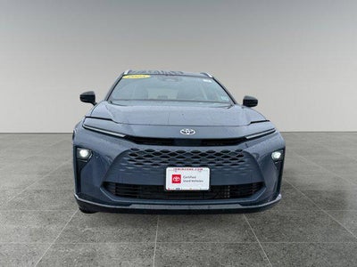 2025 Toyota Crown Signia XLE