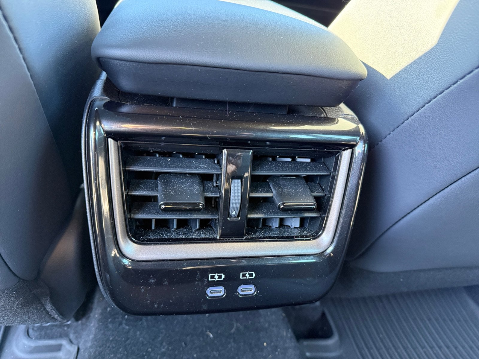 2025 Toyota Crown Signia XLE