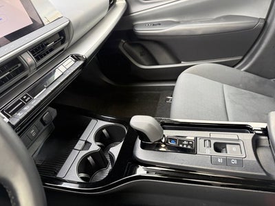 2025 Toyota Prius LE