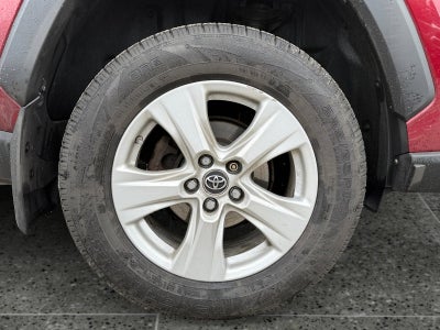 2019 Toyota RAV4 Hybrid XLE