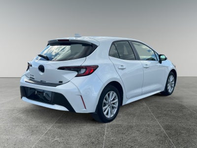 2025 Toyota Corolla Hatchback SE