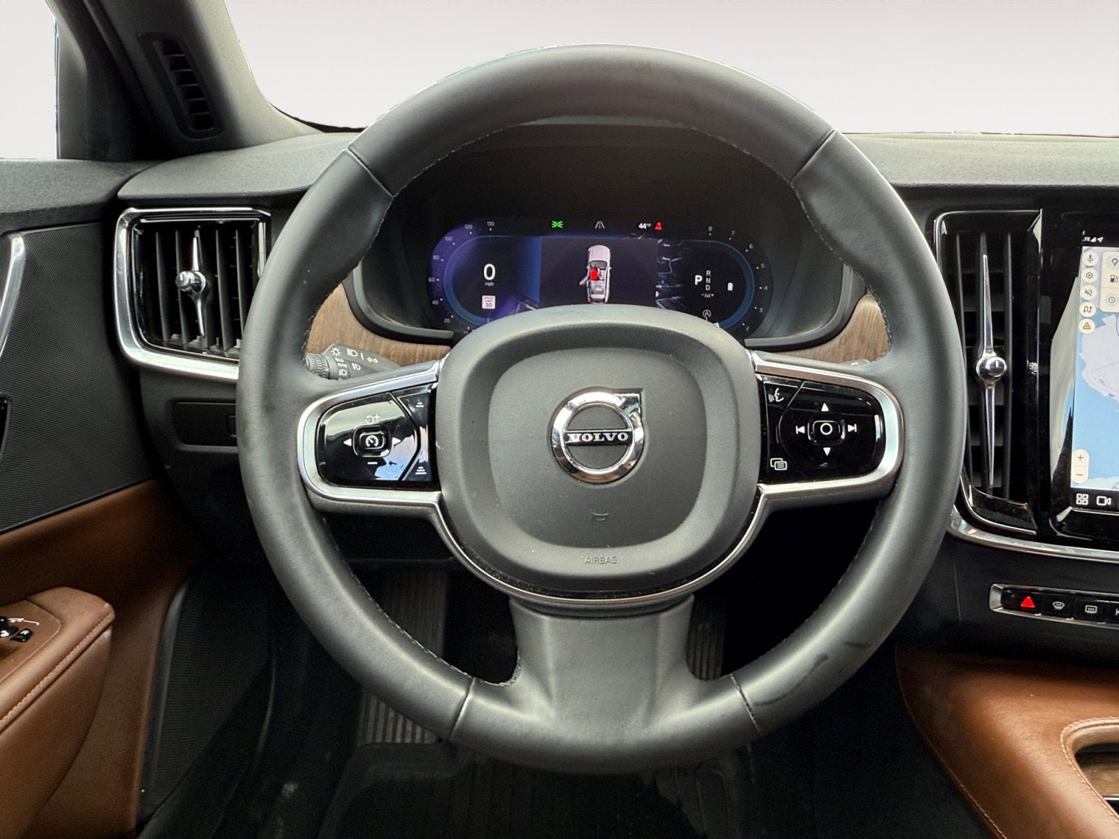 2024 Volvo V90 Cross Country Plus