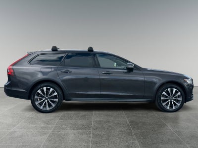 2024 Volvo V90 Cross Country Plus