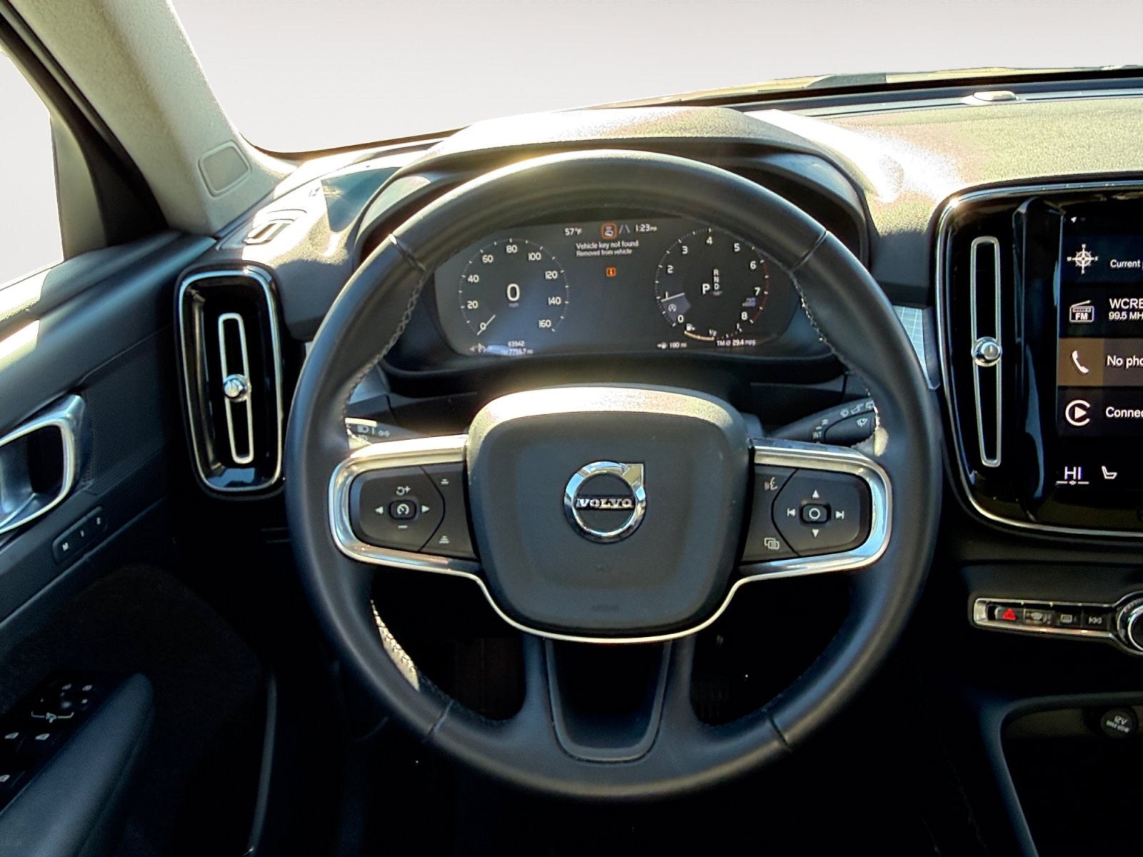 2022 Volvo XC40 Momentum