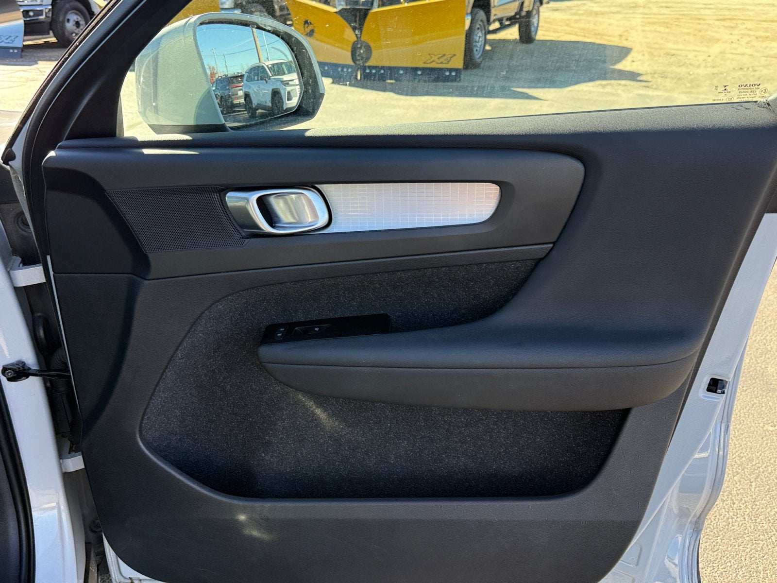 2022 Volvo XC40 Momentum